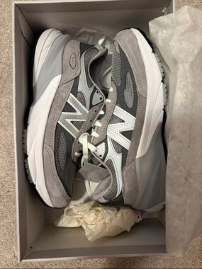 NWT New Balance 990 GL6